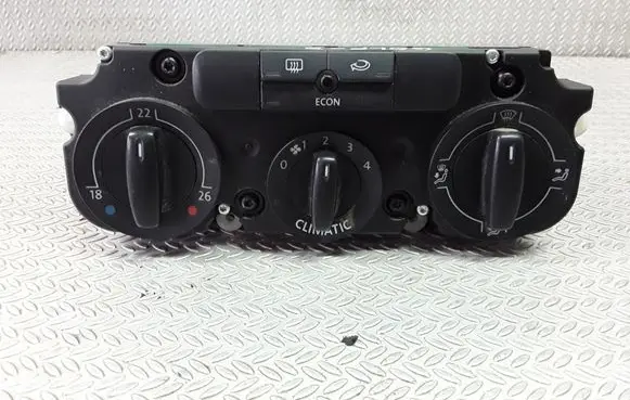 Volkswagen Golf V Climate control unit
