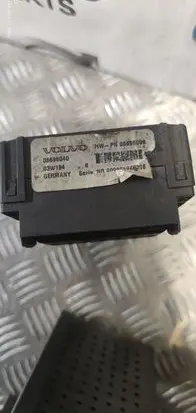 Volvo XC70 Fuse module 08696040
