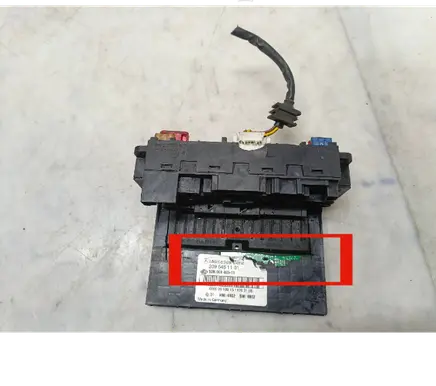 Mercedes-Benz C W203 Fuse module 2095451101 5DK00848511
