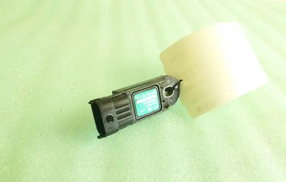 Nissan Juke I F15 Air pressure sensor 223650001R 0281002997