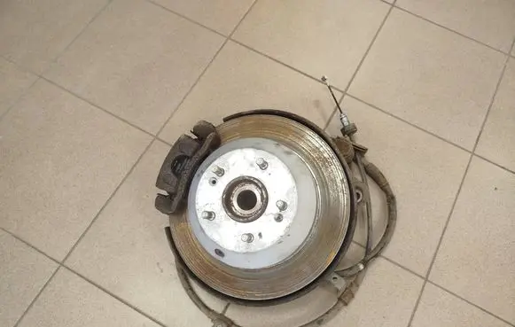 KIA Sorento Rear wheel hub spindle/knuckle 