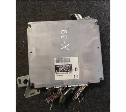 Toyota Corolla Verso AR10 Engine control unit/module 896610F090 MB1758007614 3007614S