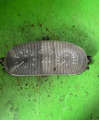 Renault Megane I Speedometer (instrument cluster) P8200071820