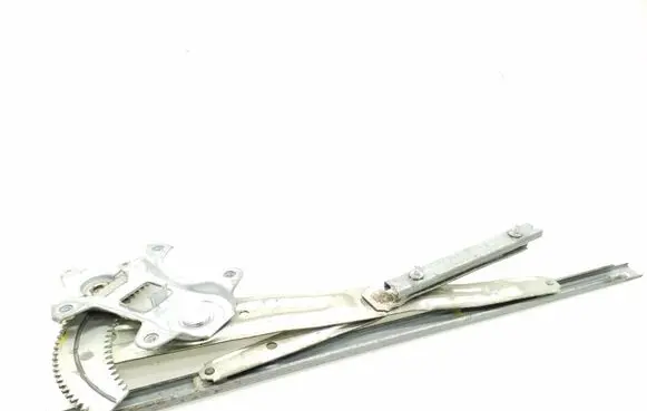 Mitsubishi Outlander Front window lifting mechanism without motor