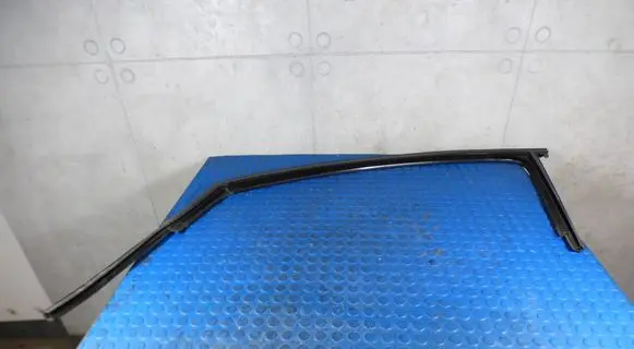 Volkswagen Golf VII Front door rubber seal CART5G4837431A 5G4837431A