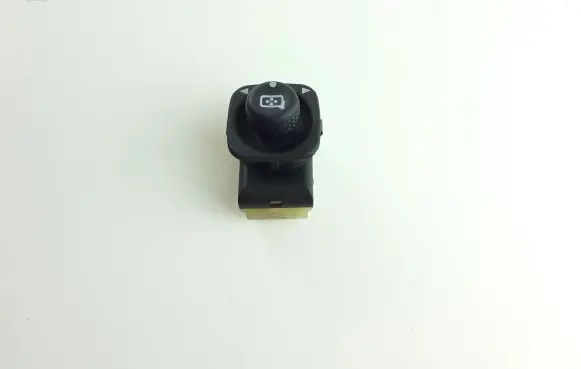 Wing mirror switch