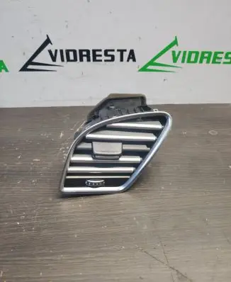 Dashboard side air vent grill/cover trim