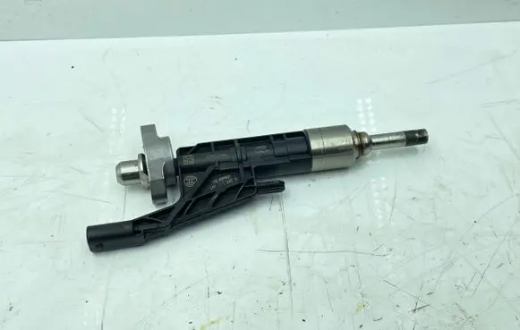 BMW 4 F36 Gran coupe Fuel injector 8625396 10213541 00687