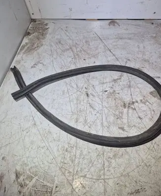 Volkswagen Transporter - Caravelle T5 Engine compartment rubber 7H0823737C
