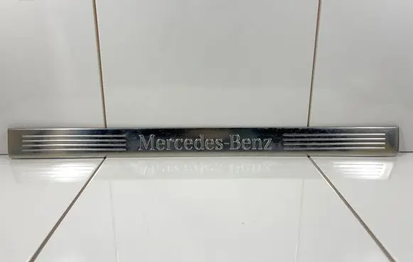 Mercedes-Benz E W212 Front sill trim cover A2126860936