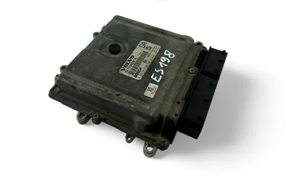 Volvo V70 Engine control unit/module ECU 30729826A 0281012103