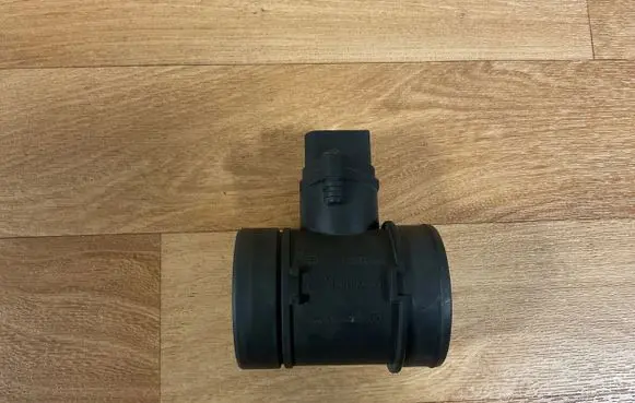 Porsche Cayenne (9PA) Mass air flow meter 0281002435