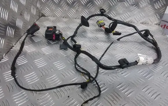 Opel Zafira B Front door wiring loom 13158701