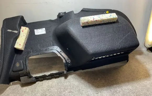 Trunk/boot lower side trim panel