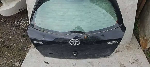 Toyota Yaris Tailgate/trunk/boot lid 