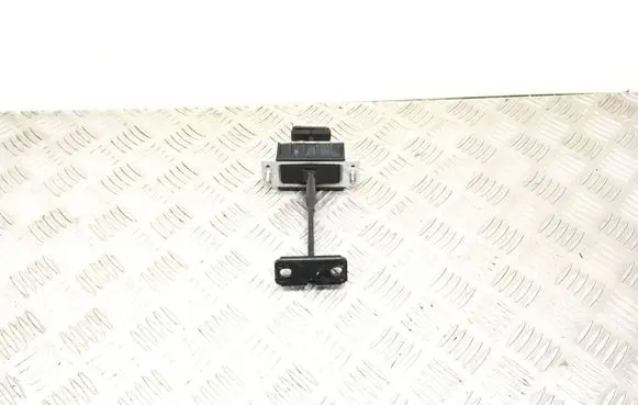 Mercedes-Benz E W211 Front door check strap stopper 