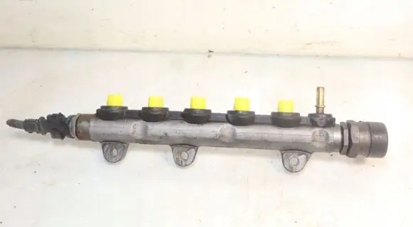 Fuel main line pipe