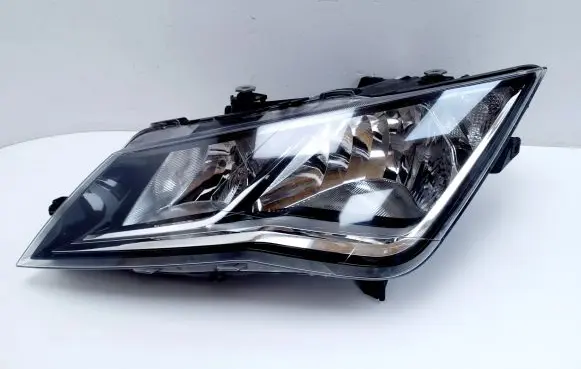 Seat Leon (5F) Headlight/headlamp 5F1941005B 90010798