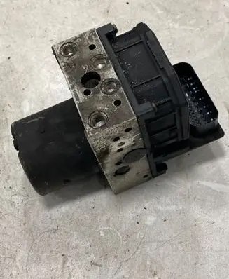 BMW 5 E39 ABS Pump 0265900001 6750345 970079