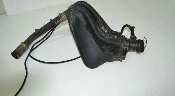 Audi A6 Allroad C5 Fuel tank 