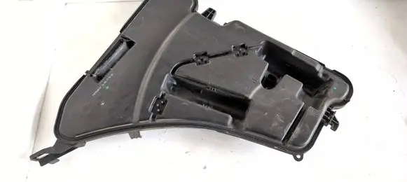 BMW 5 G30 G31 G38 Windshield washer fluid reservoir/tank 7377035 6166105435