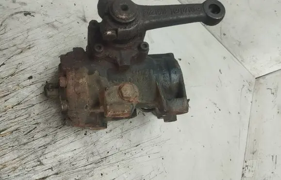 Mercedes-Benz E W124 Steering rack 1244611601