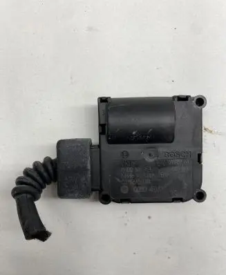 Audi A6 S6 C6 4F A/C air flow flap actuator/motor 0132801359