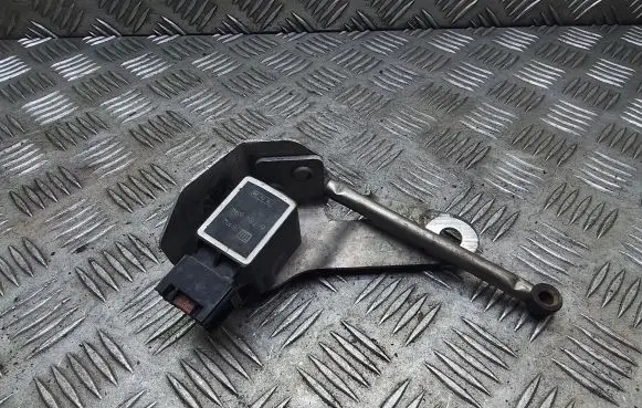 BMW 5 E60 E61 Headlight/headlamp level sensor 6784694