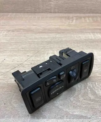 Toyota Avensis T250 Wing mirror switch 183575 777669