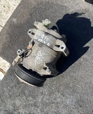 Volvo S60 Air conditioning (A/C) compressor (pump) 8708581 286E567161
