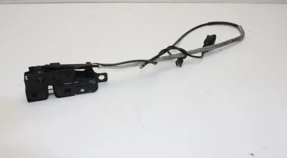 Audi TT TTS Mk2 Engine bonnet/hood lock/catch 8J0823509A