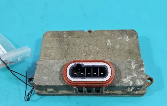 Mercedes-Benz E W211 Headlight ballast module Xenon 5DV008290-00 IMPRK1537885