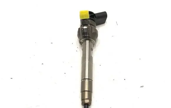 BMW 5 G30 G31 G38 Fuel injectors set 0445110818