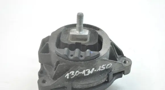 BMW 4 F32 F33 Engine mount bracket 6787658