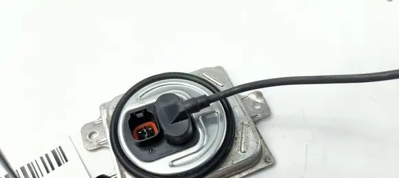 Dodge Challenger Voltage converter/converter module 