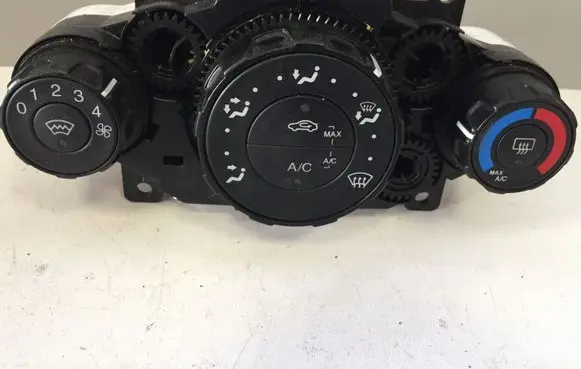 Ford Fiesta Climate control unit 8A6119980DG
