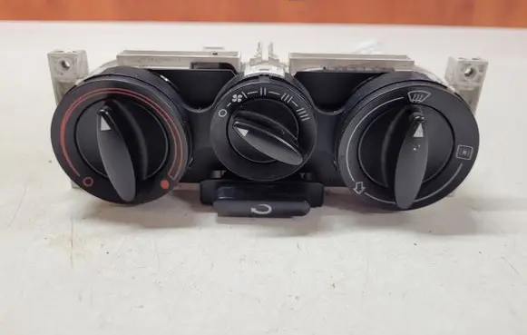 Audi A3 S3 8L Climate control unit 8L0819045A