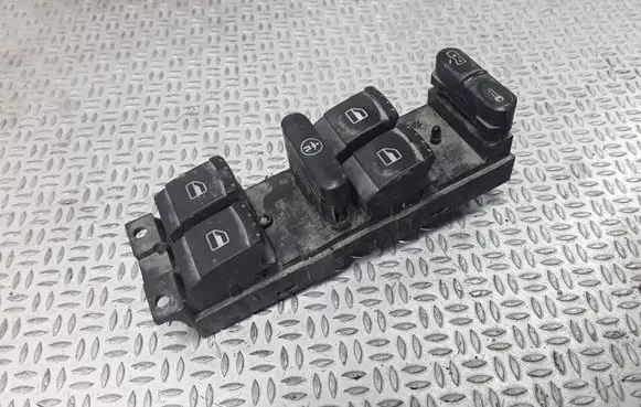 Volkswagen Golf IV Electric window control switch 1J4959857