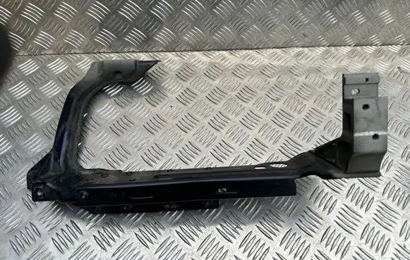 Jaguar XE Headlight/headlamp mounting bracket 5000843