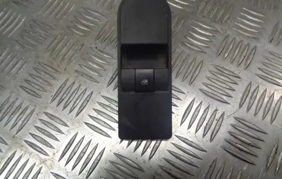 Opel Zafira B Quarter vent window switch 13197132