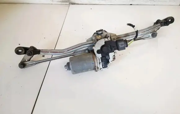 Skoda Roomster (5J) Front wiper linkage and motor