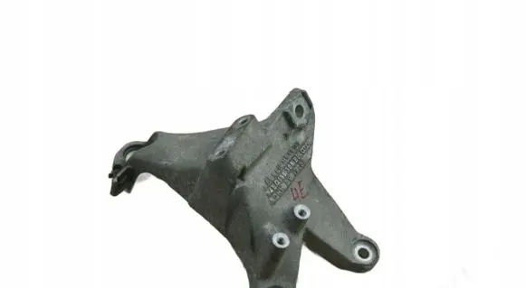 Audi A8 S8 D3 4E Engine mounting bracket 4E0199308BB