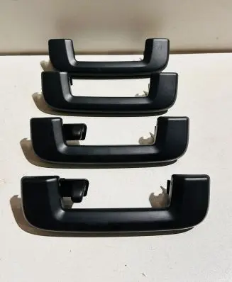 Volvo XC90 A set of handles for the ceiling 39834463 39834460