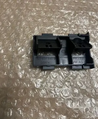 Volkswagen Tiguan Fuse module 1K0937540B