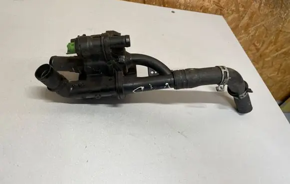 Thermostat/thermostat housing
