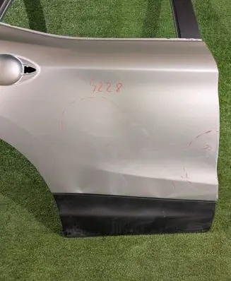 Nissan Qashqai Rear door 
