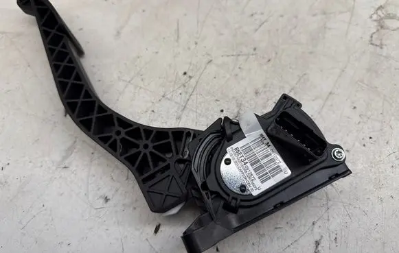 Peugeot 308 Accelerator throttle pedal 0280755273 0912672 86ET34