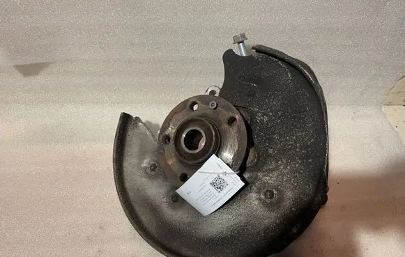 Rear wheel hub