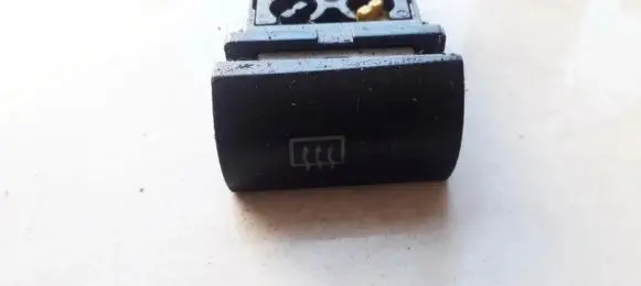 KIA Picanto Windscreen/window heater switch