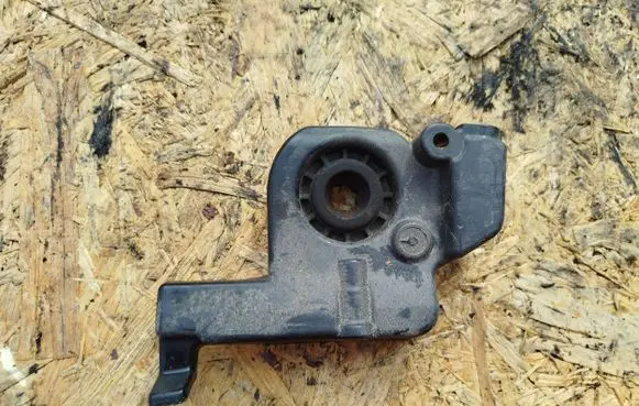 Renault Twingo III Radiator mount bracket 215144561R A4535041338